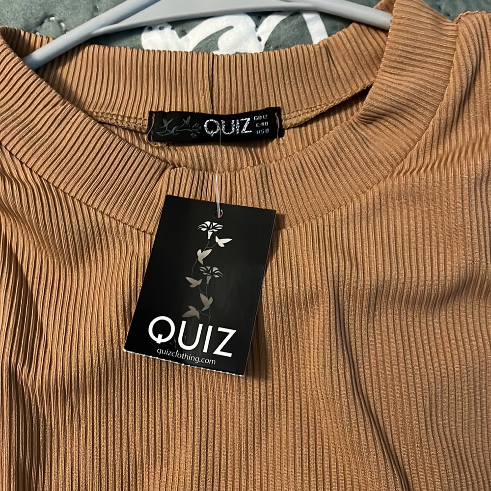 Quiz Camel Ribbed S/S Top - Picture 6 of 6